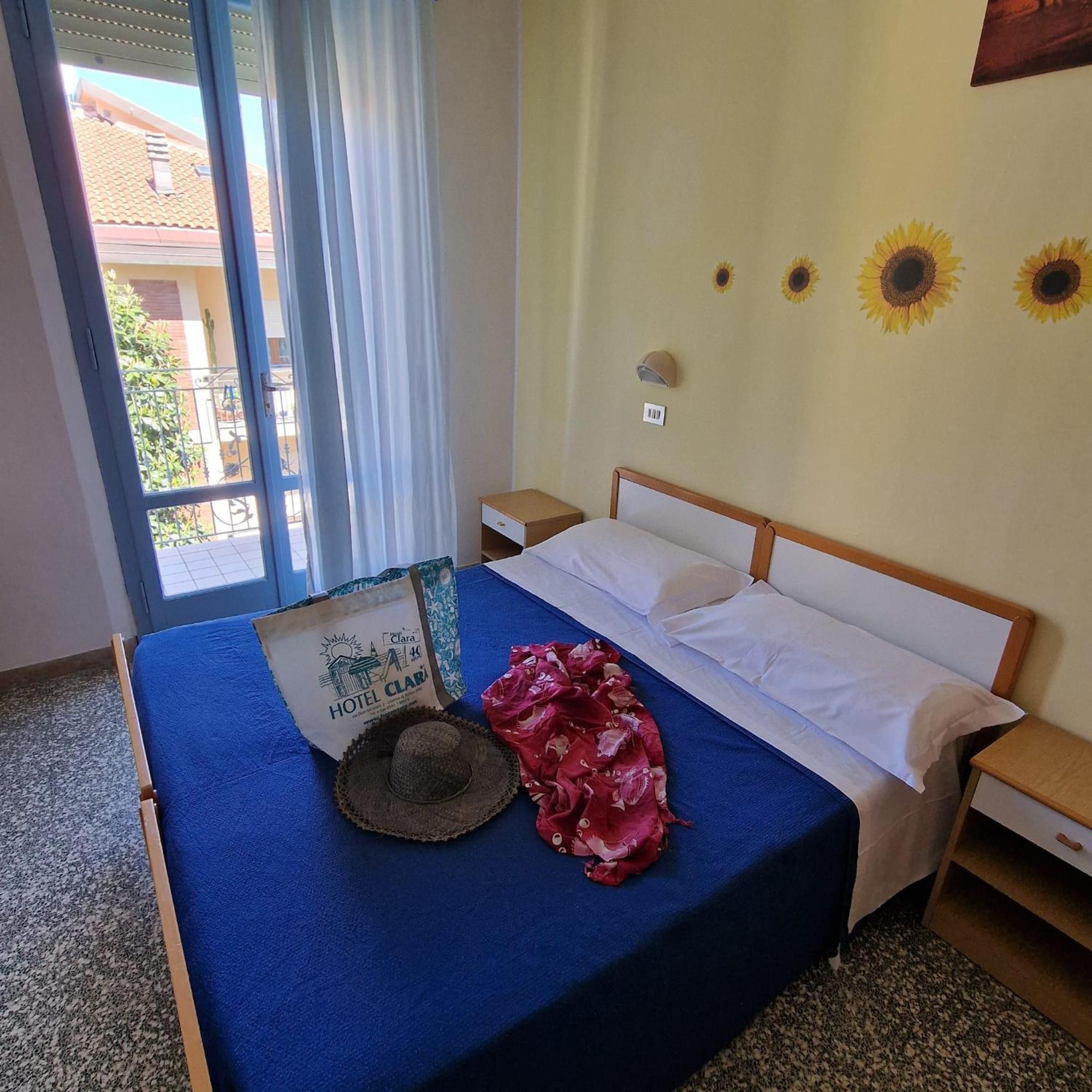 Hotel Clara Rimini Esterno foto