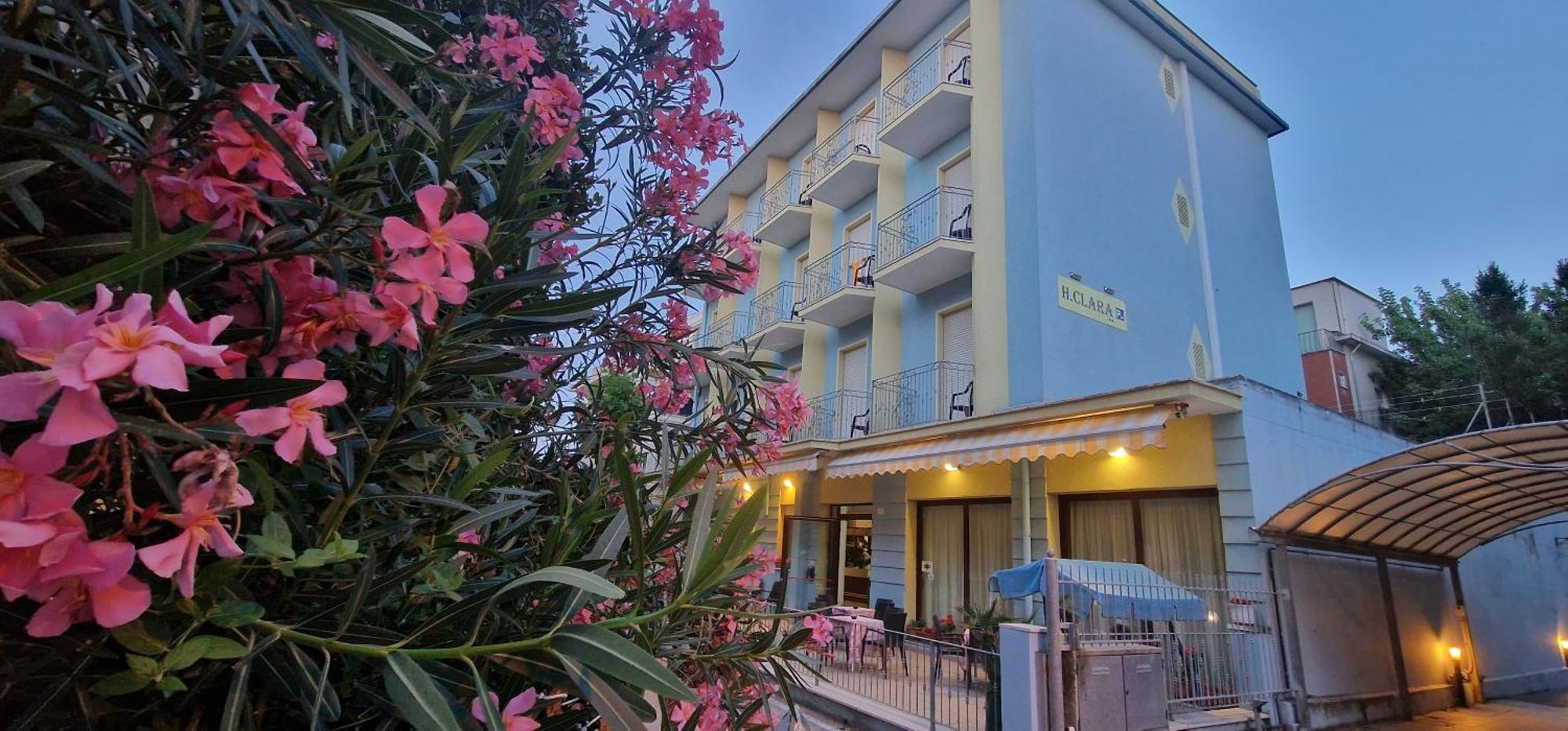 Hotel Clara Rimini Esterno foto
