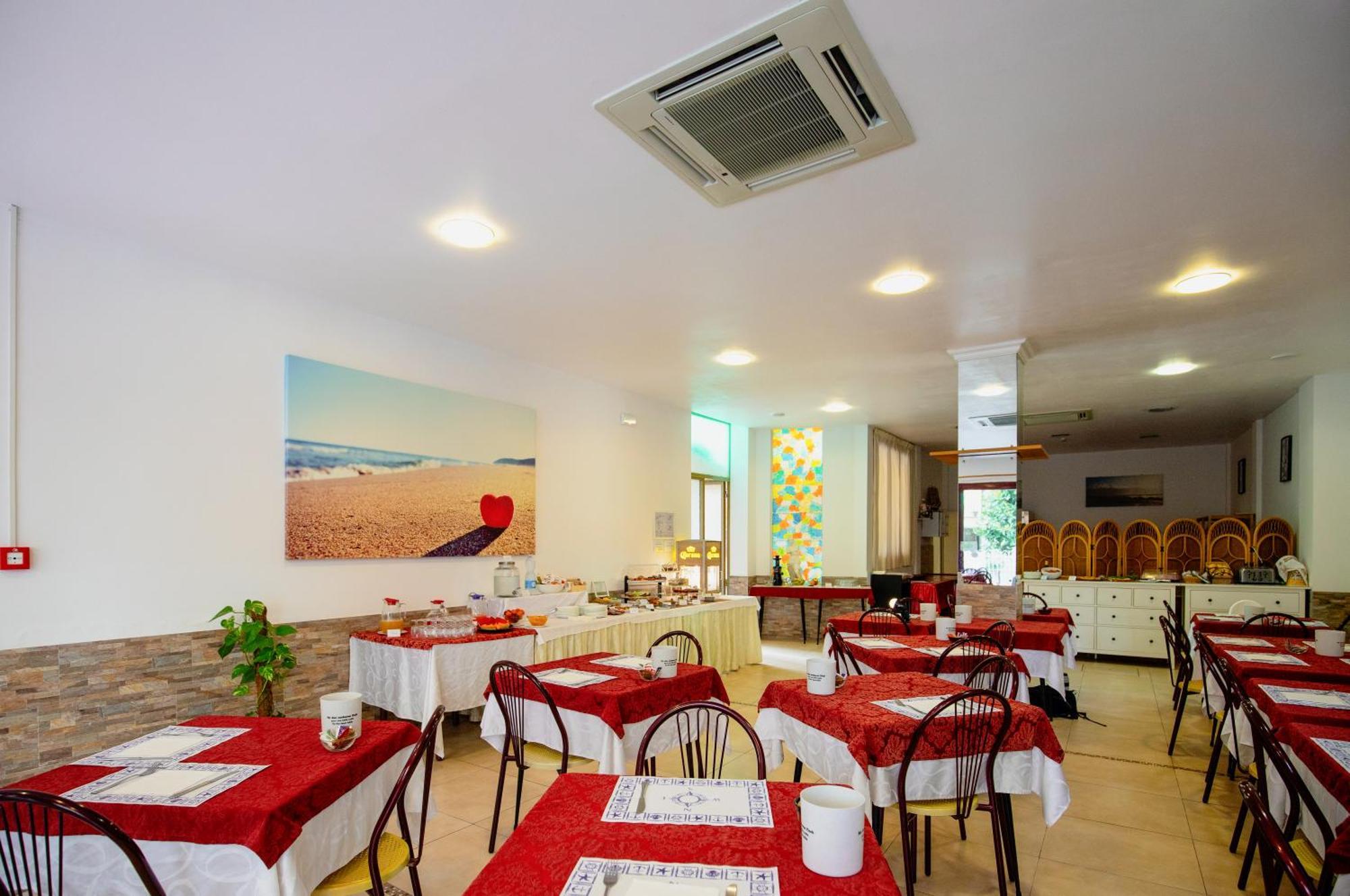 Hotel Clara Rimini Esterno foto